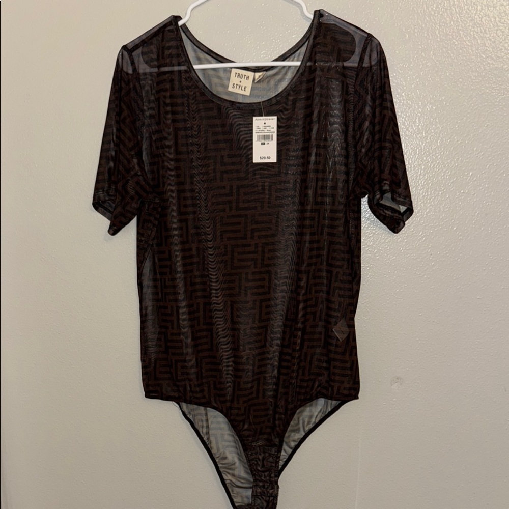 Truth + Style Geometric Top - Picture 5 of 7